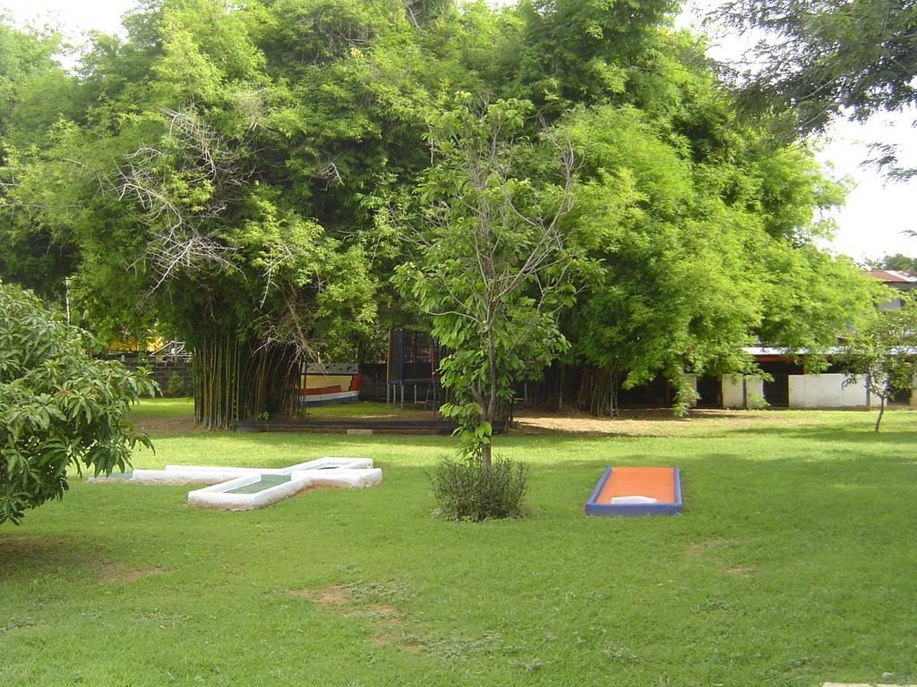 Mini-Golf **** & Resort Ubon Ratchathani Exterior photo