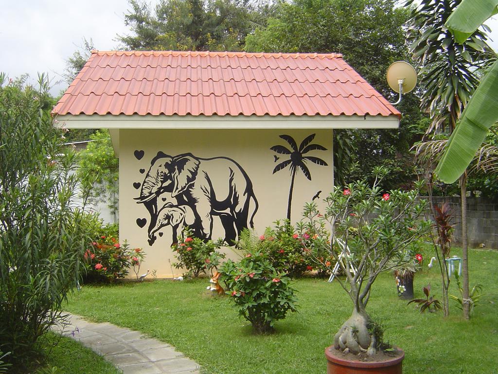 Mini-Golf **** & Resort Ubon Ratchathani Exterior photo